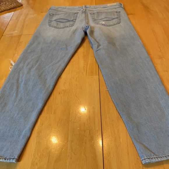 Abercrombie & Fitch Distressed Button Fly Light wash Women’s Jeans Size 26 - Picture 10 of 12